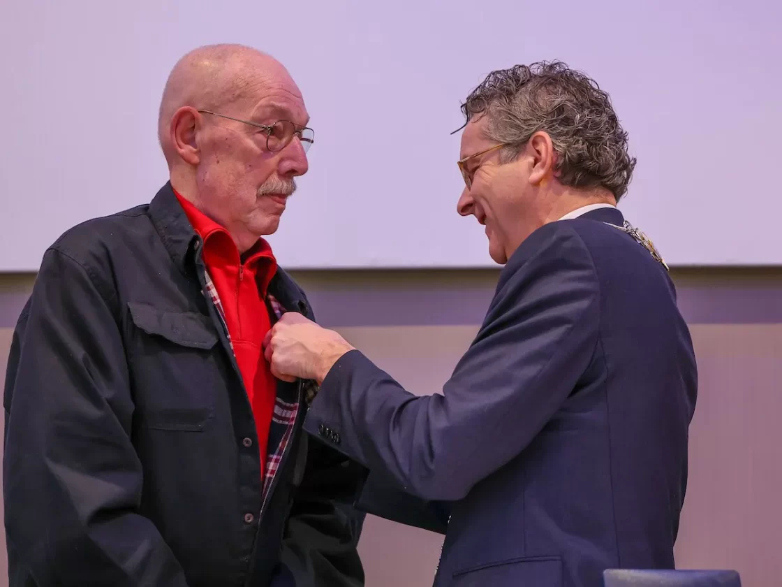 Koninklijke onderscheiding voor Ex-Cops peningmeester Jan Boersma